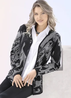 Strickjacke in grafischer Optik mit platischem Effekt
