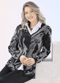 Strickjacke in grafischer Optik mit platischem Effekt