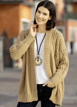 Strickjacke in Grobstrick