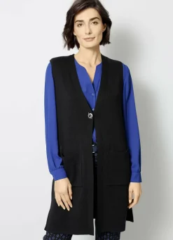 Strickweste mit dekorativem Verschluss