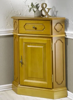 Teilmassive Eck-Kommode mit Metallgriffen