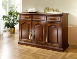 Teilmassive Kommode mit Echtholzfurnier