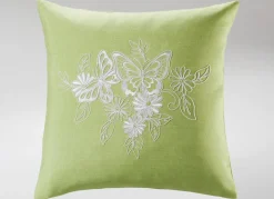 Tisch- und Raumdekoration mit gestickten Schmetterlingen und Blumen