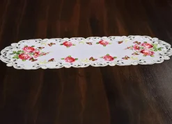 Tisch- und Raumdekoration mit Rosen-Motiven