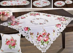 Tisch- und Raumdekoration mit Rosen-Motiven