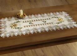 Tisch- und Raumdekoration mit weihnachtlichen Kerzenmotiven