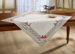 Tisch- und Raumdekoration mit Wichtelmotiven