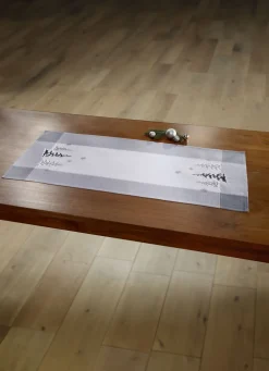 Tisch- und Raumdekoration in Leinenoptik