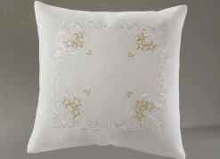 Tischdecke mit aufwendigen Stickereien