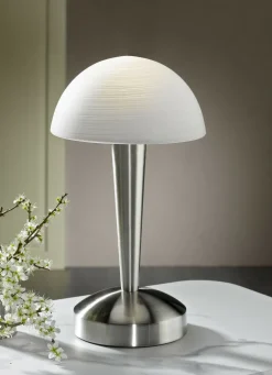 Tischleuchte aus Metall und Glas mit Leuchtmittel