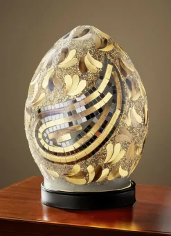 Tischleuchte mit Mosaik aus Glasstücken