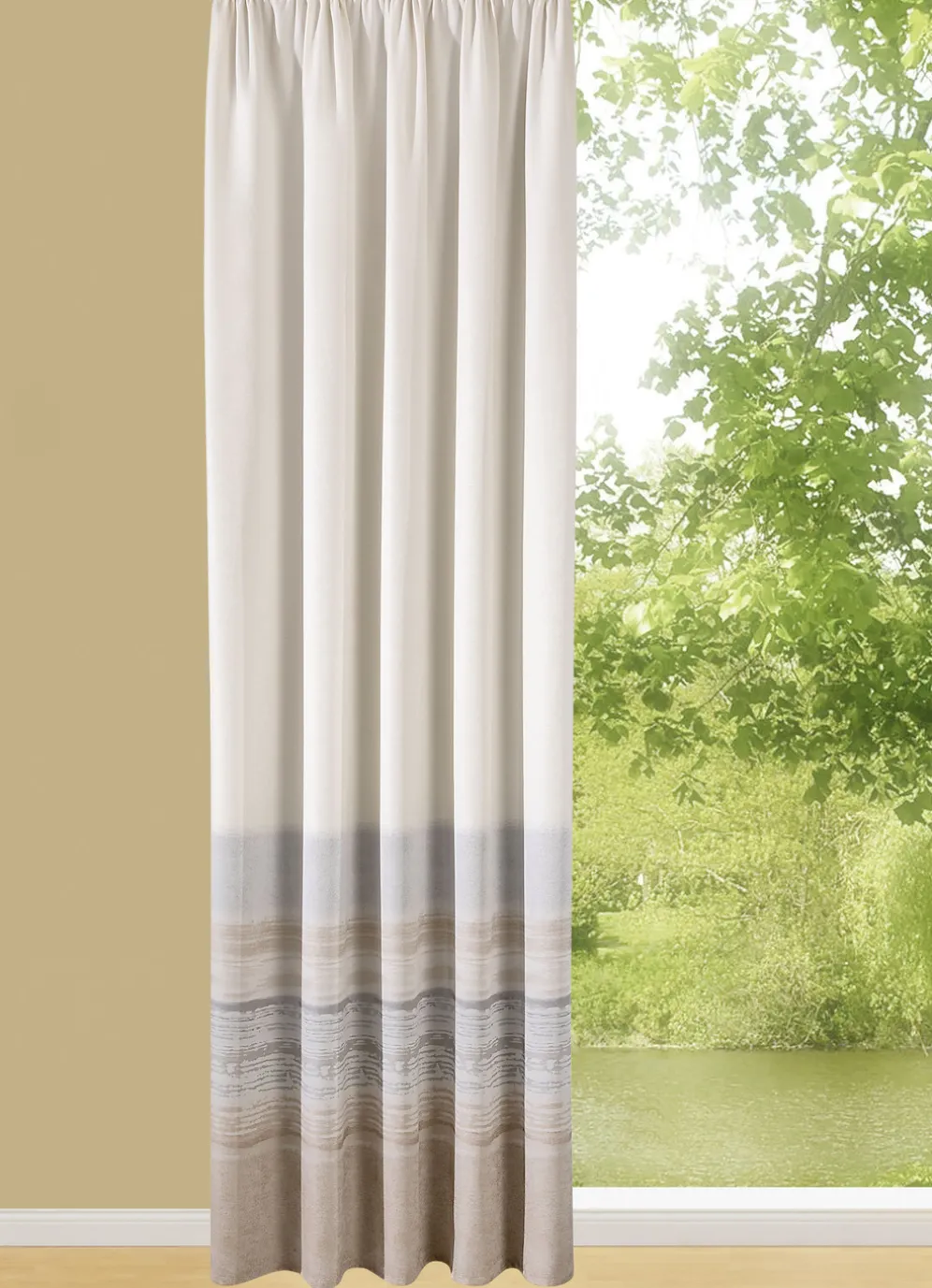 Tolle Übergardine mit geradem Abschluss