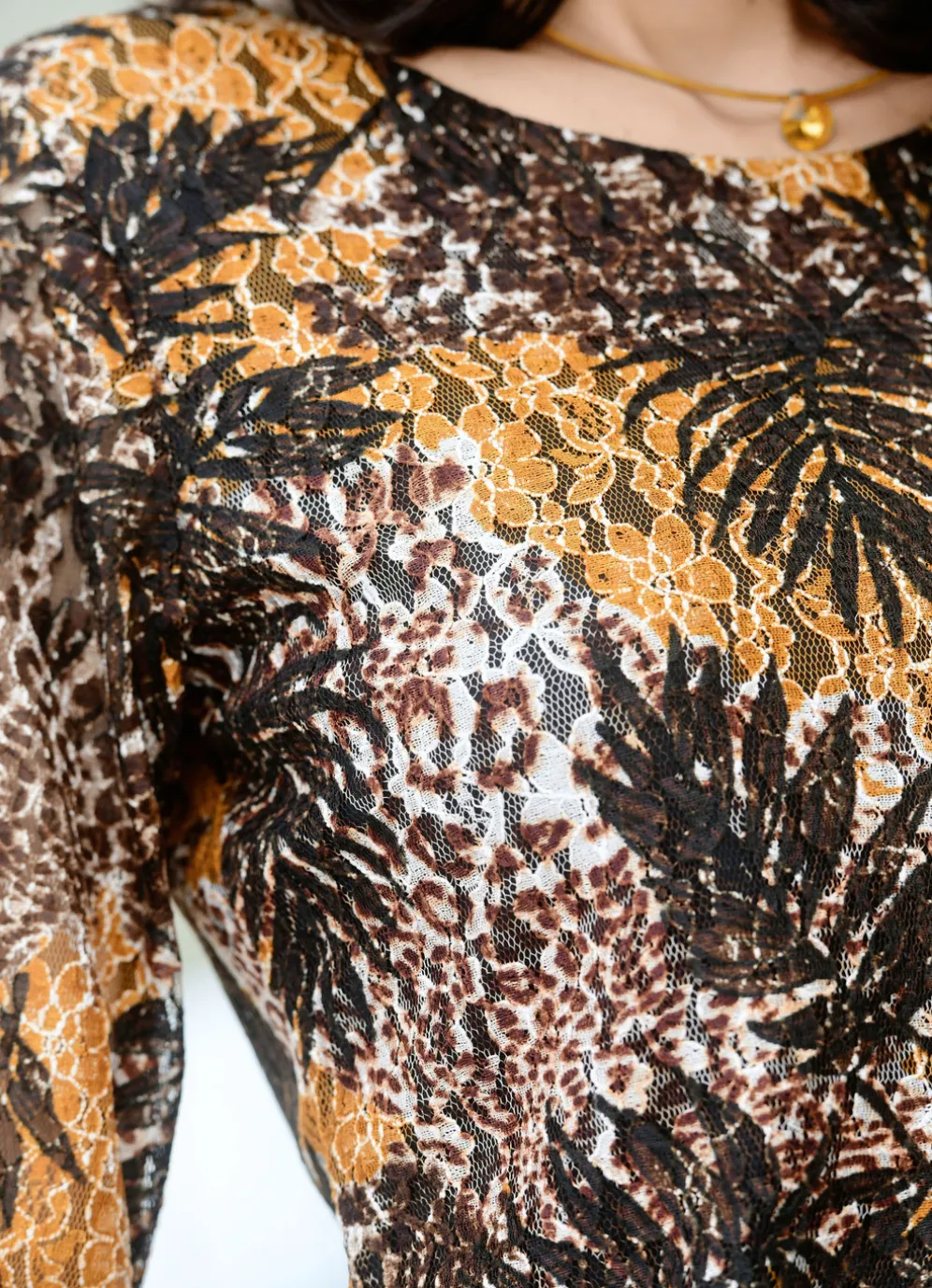 Tunika mit transparenten Ärmeln