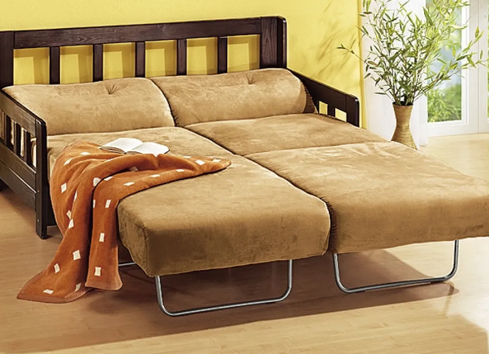 Verwandlungssofa aus massiver Kiefer