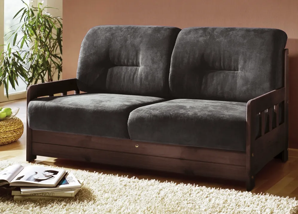 Verwandlungssofa aus massiver Kiefer