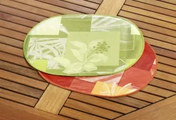 Wachstuch-Serie mit farblich abgestimmtem Schrägband