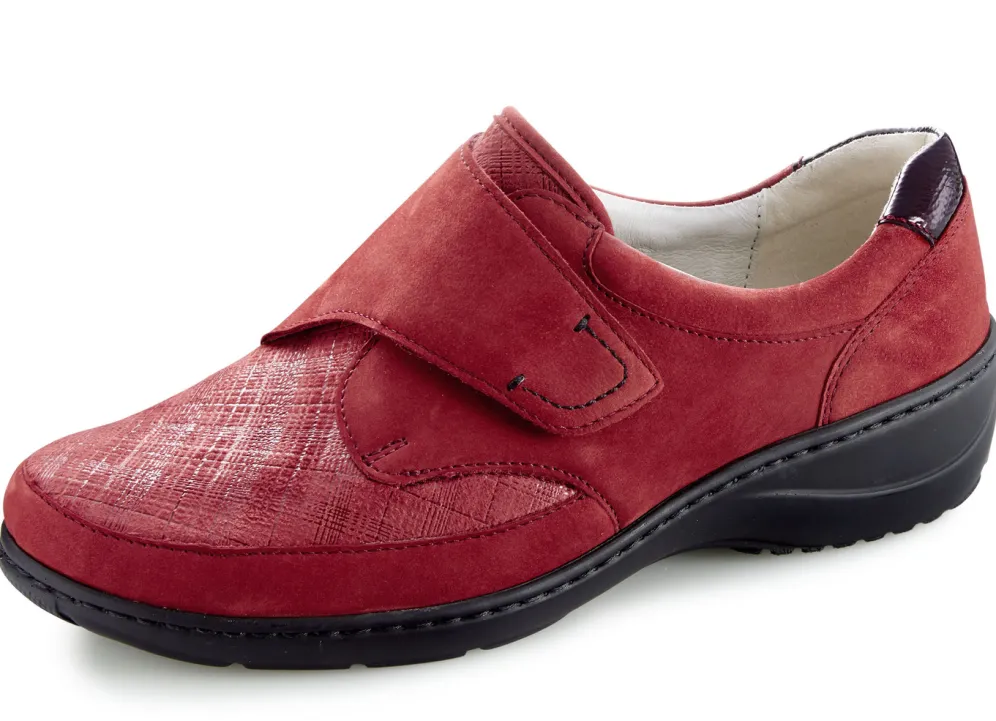 Waldläufer Slipper mit Stretchmaterial im Ballenbereich