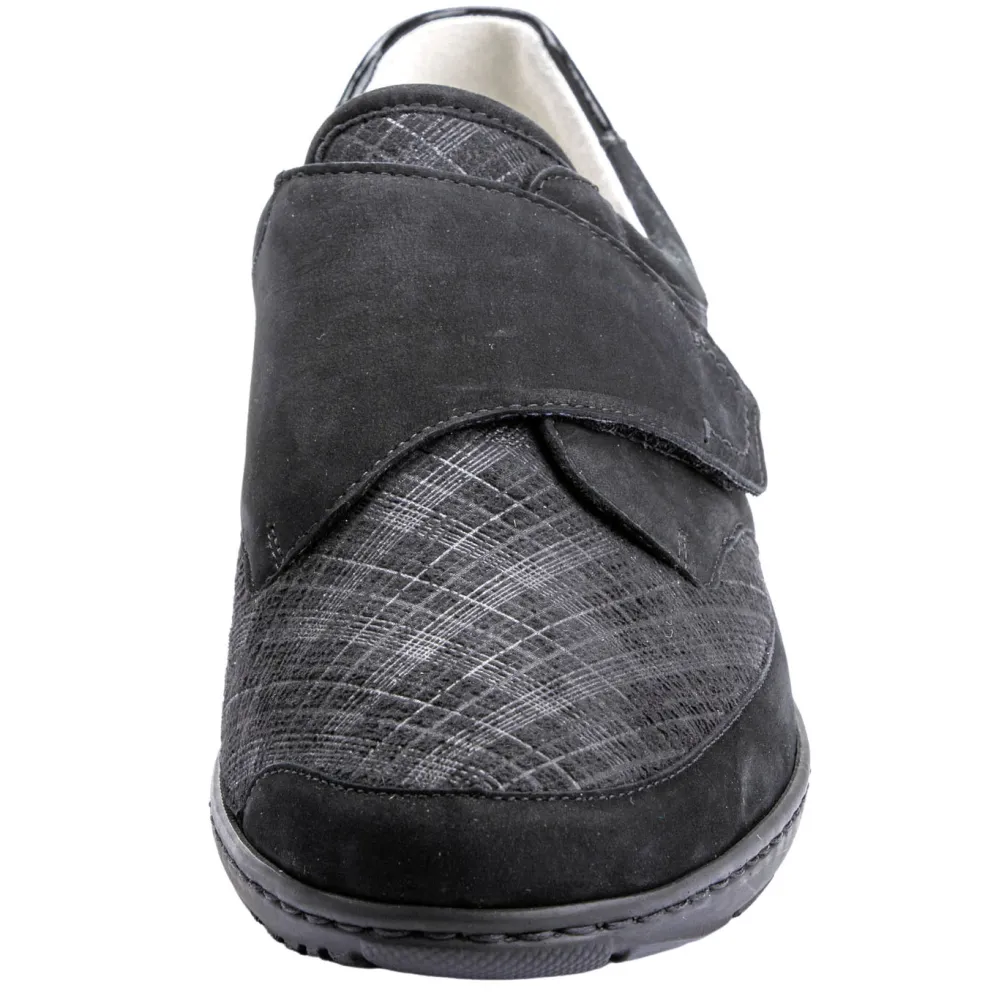 Waldläufer Slipper mit Stretchmaterial im Ballenbereich