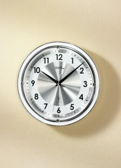 Wanduhr mit Funkuhrwerk