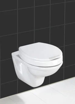 WC-Sitz mit Sitzflächenerhöhung