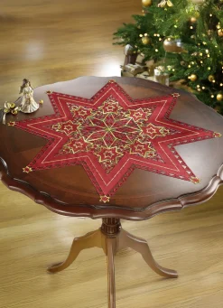 Wunderhübsch bestickte Tischdekoration