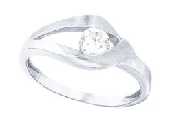 Zauberhafter Damenring mit synth. Zirkonia