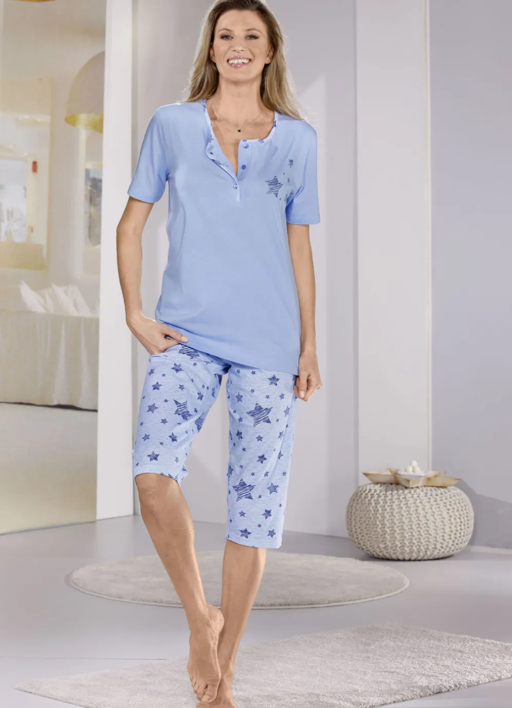 Zweierpack Schlafanzüge mit kurzen Ärmeln und wadenlanger Hose