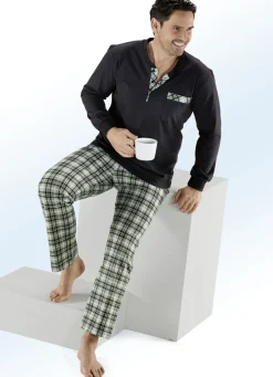 Zweierpack Schlafanzüge mit Knopfleiste, Brusttasche und Bündchenärmeln